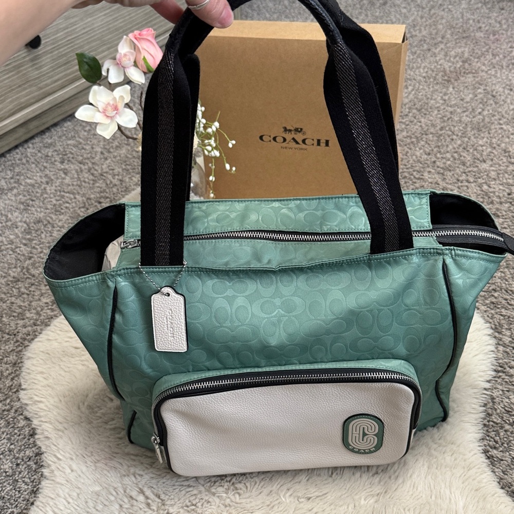 ✨ Coach Washed Green Court Tote In Colorblock Signature Nylon✨ - Picture 10 of 16